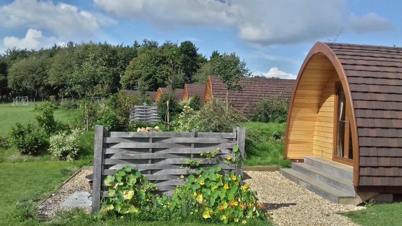 Hotel Buttercup Glamping Pod Cheltenham Exterior foto